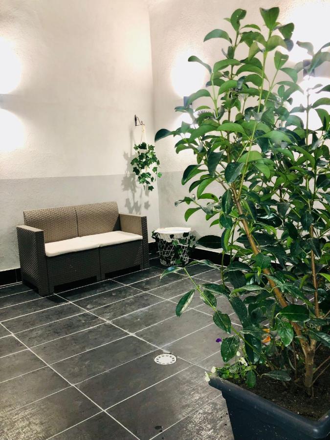 Amonia House Naples