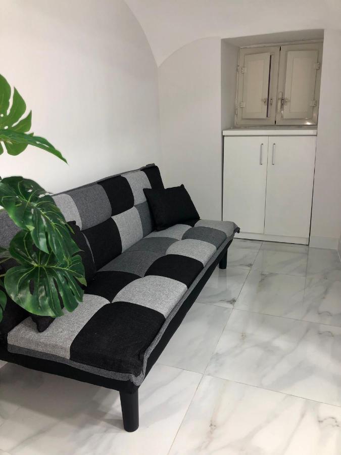 Amonia House * Neapel